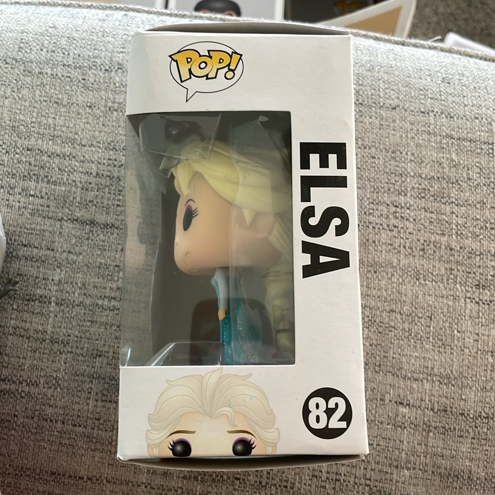 Frozen Funko Pops - Picture 2 of 3